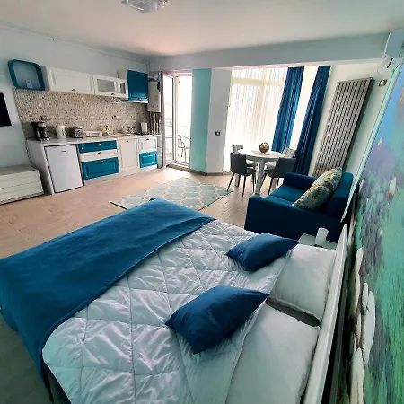 Alezzi Majestic 97 Apartment Navodari