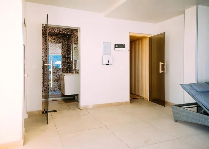 Alezzi Majestic 97 Apartman Năvodari